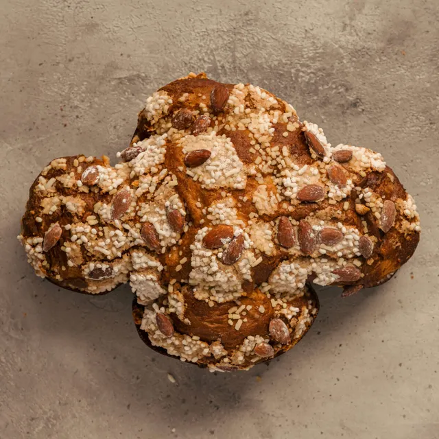 Pane al Pane Colomba con uvetta dolce pasquale artigianale